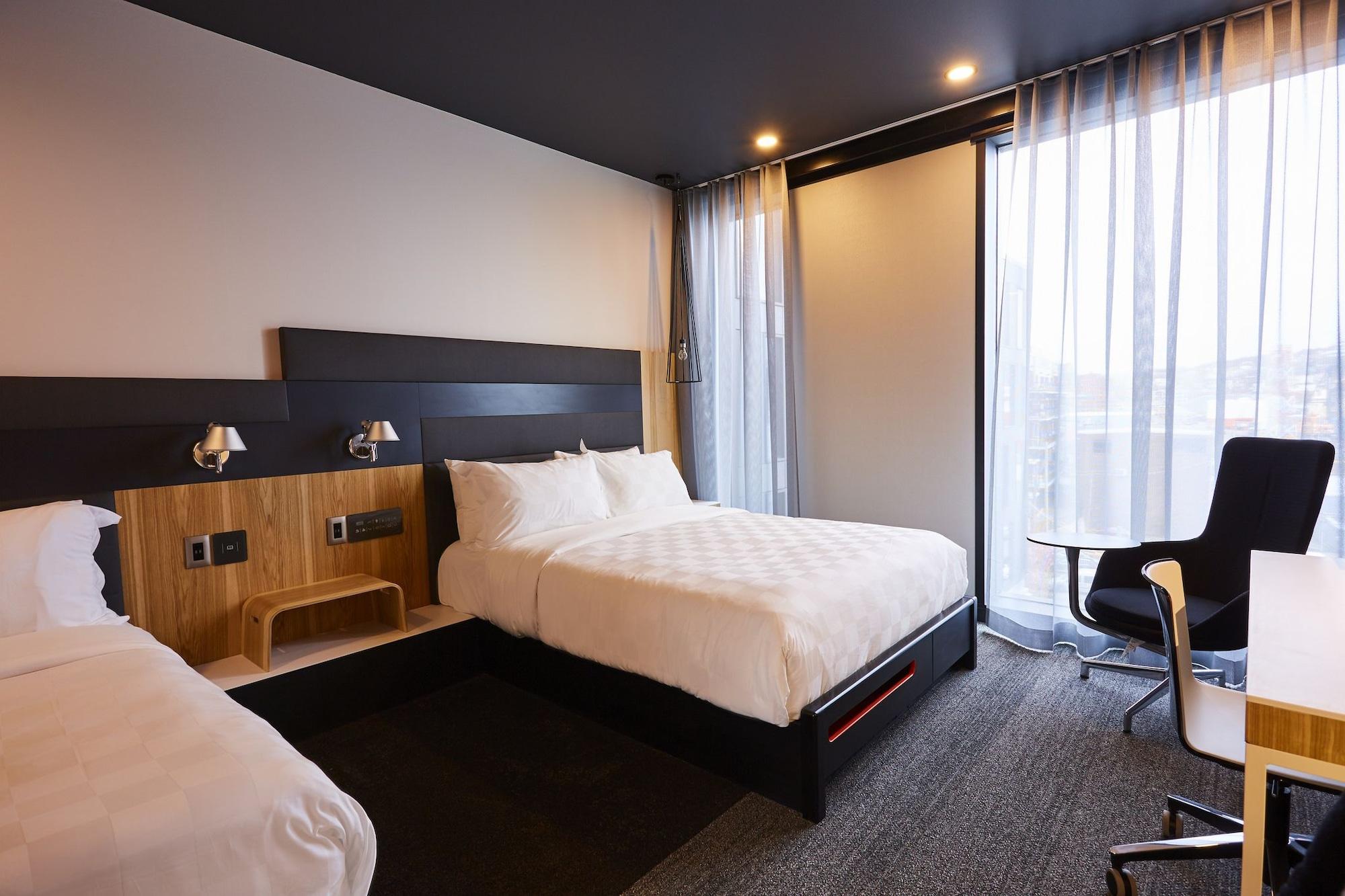 Alt Hotel Саскатун Экстерьер фото