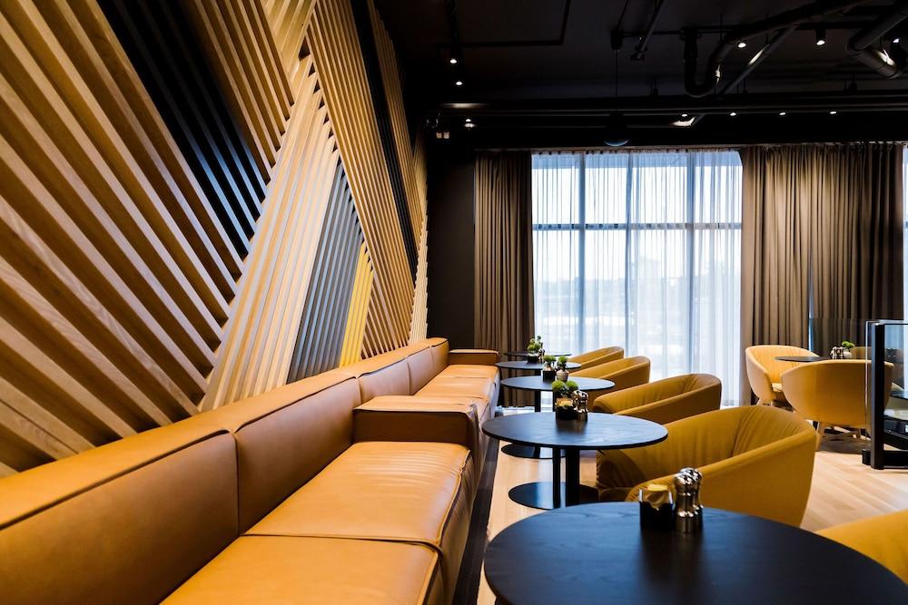 Alt Hotel Саскатун Экстерьер фото