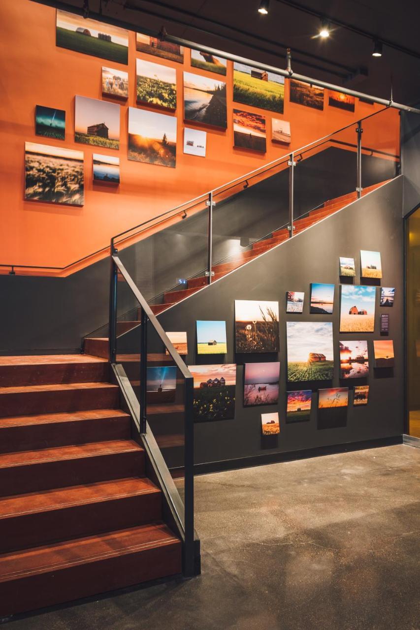 Alt Hotel Саскатун Экстерьер фото