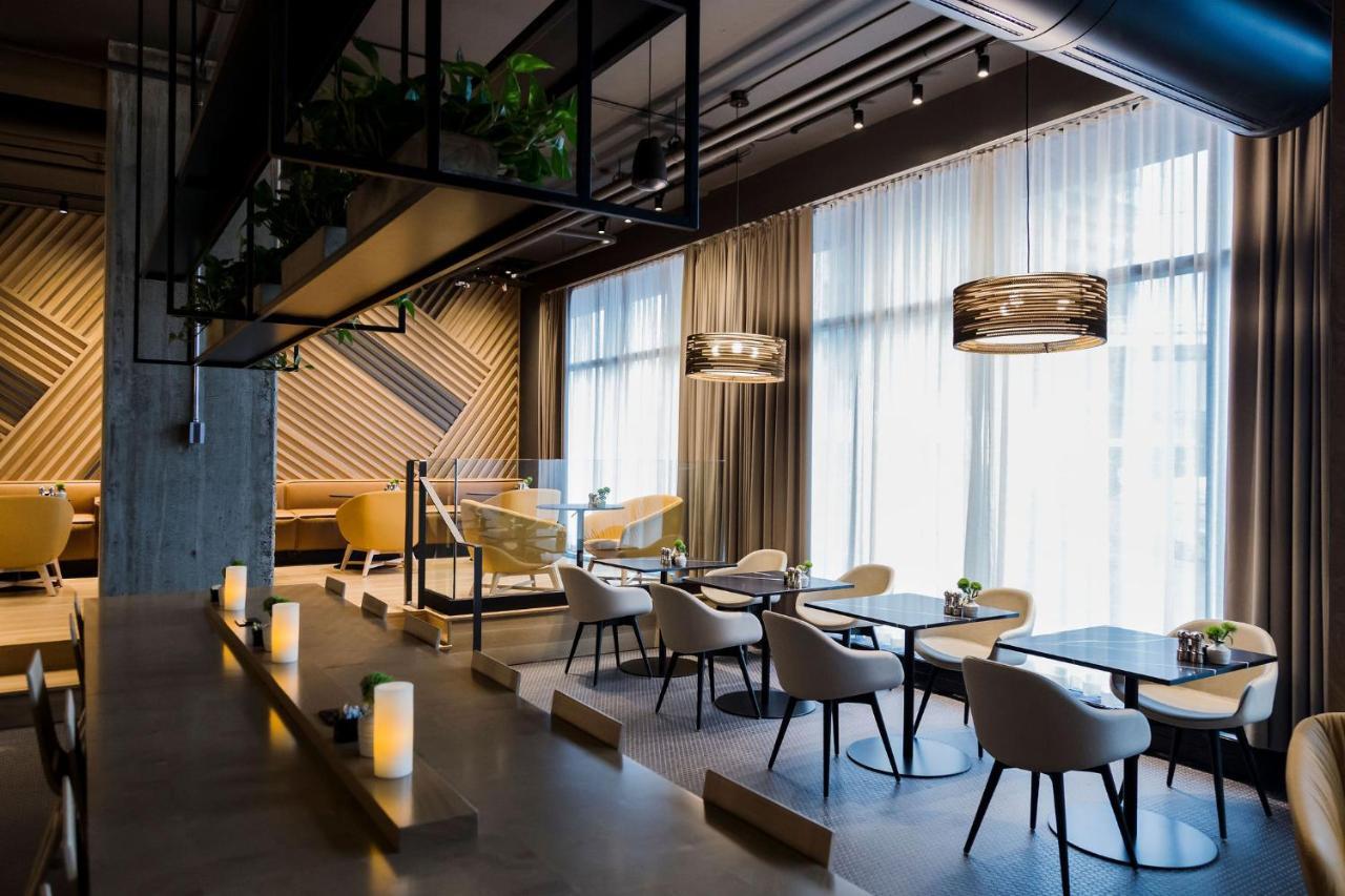Alt Hotel Саскатун Экстерьер фото